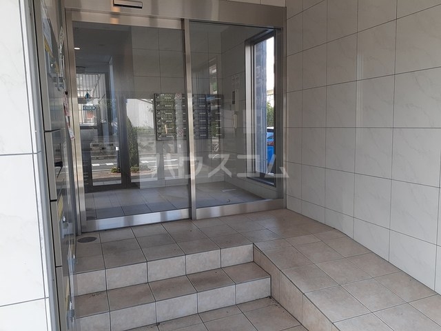 14/21 エントランス