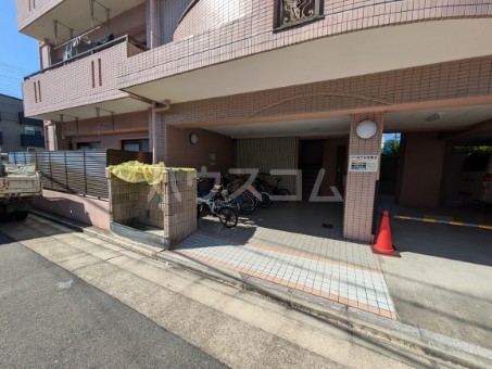 20/28 エントランス