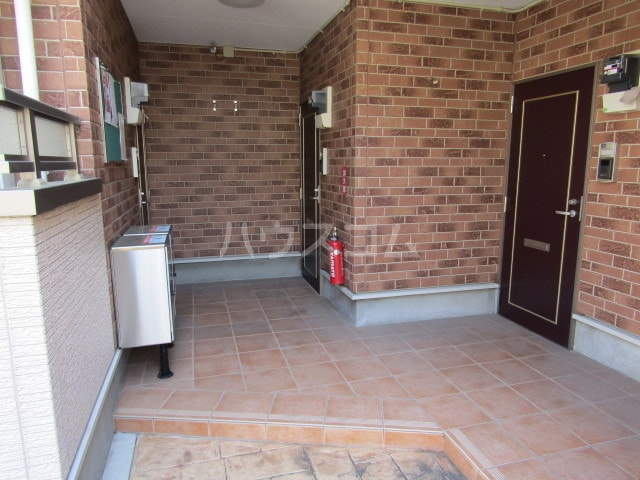 22/29 エントランス