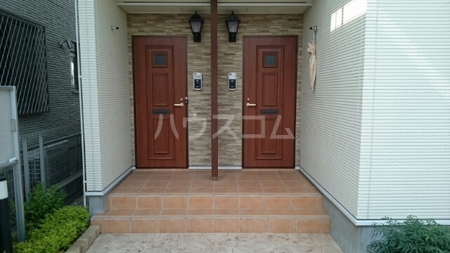 14/18 エントランス