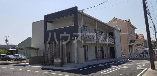 16/23 エントランス