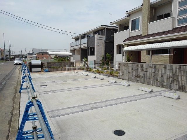 14/17 駐車場