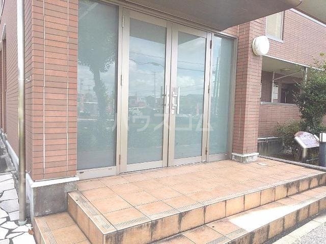 19/26 エントランス
