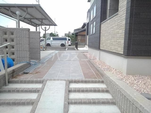 14/20 エントランス