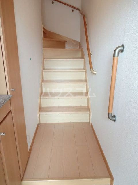 13/19 エントランス