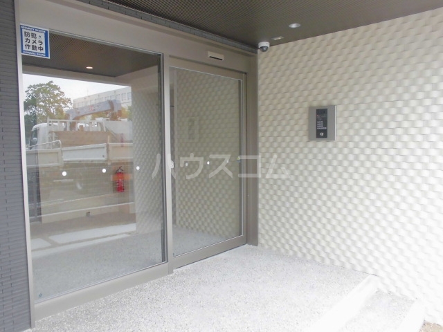 21/30 エントランス