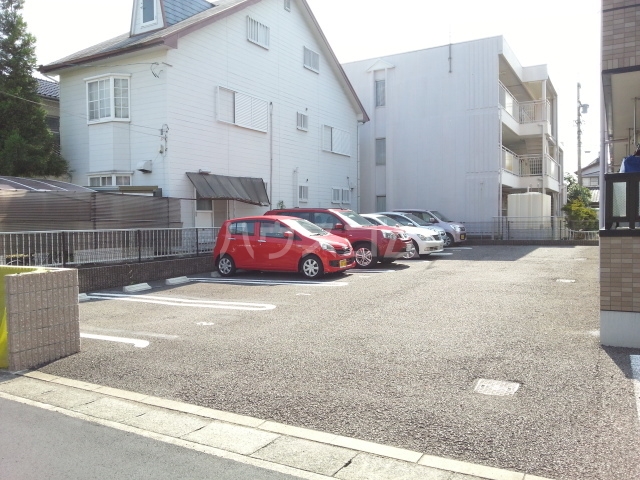 14/21 駐車場