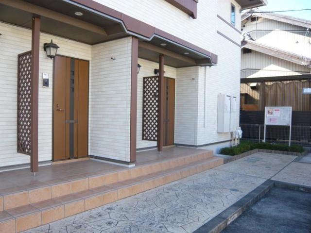 14/20 エントランス