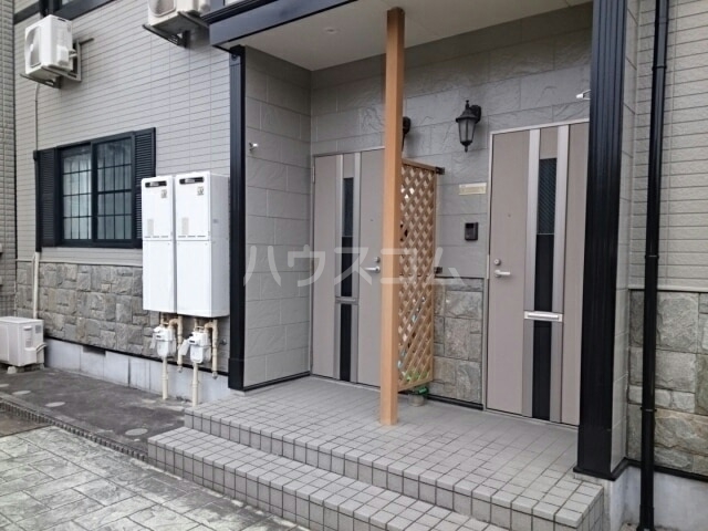 13/23 エントランス