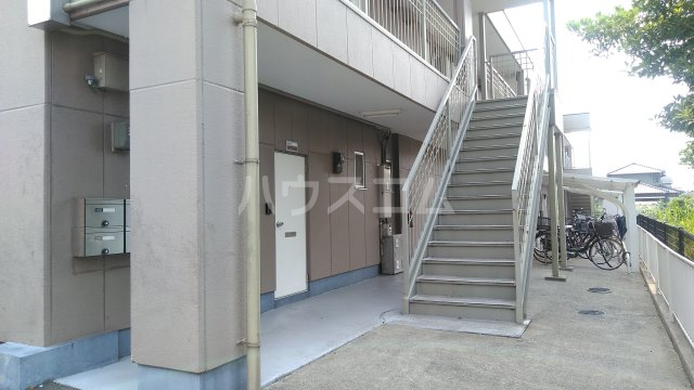 21/29 エントランス