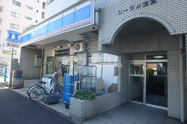 20/29 エントランス