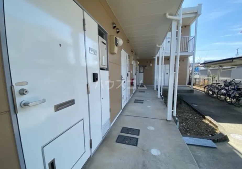 13/19 エントランス