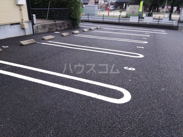 21/29 駐車場