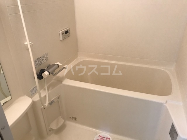 14/28 浴室