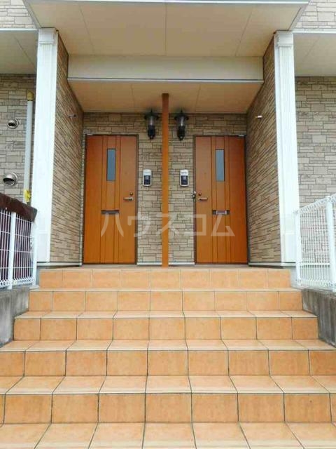 16/26 エントランス