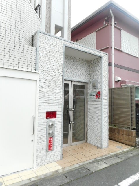 14/23 エントランス
