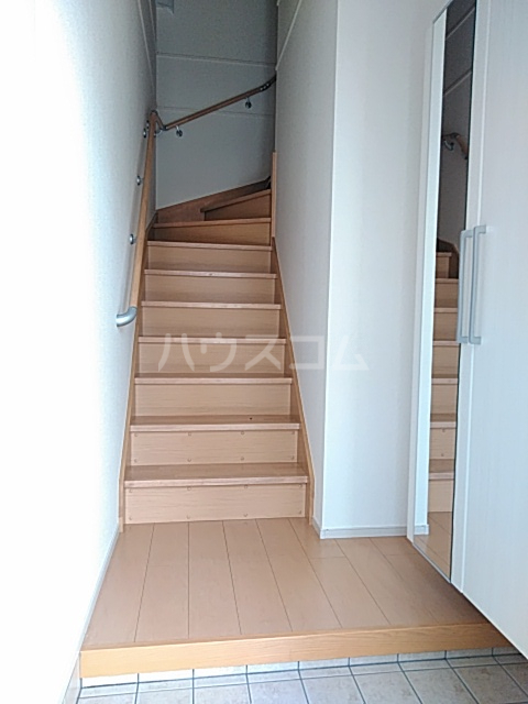14/30 玄関