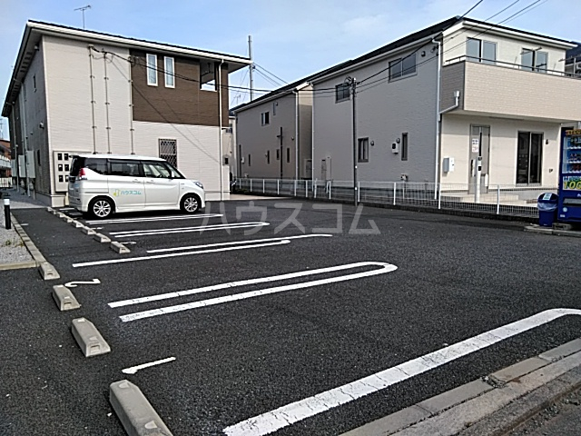 28/30 駐車場