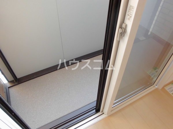 13/18 バルコニー