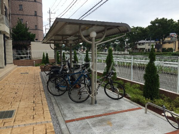 18/26 エントランス