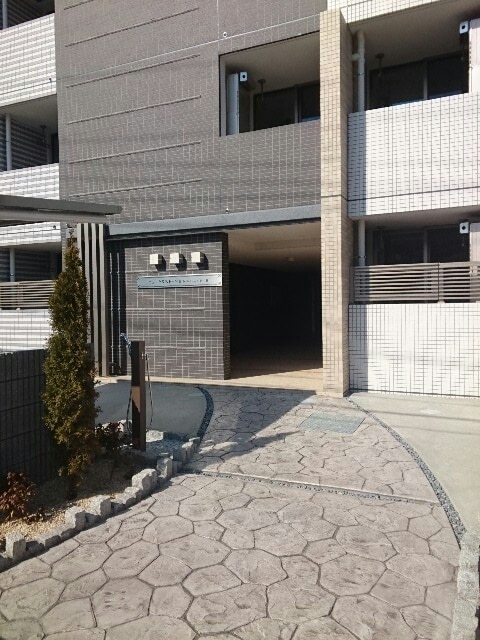 2/3 エントランス