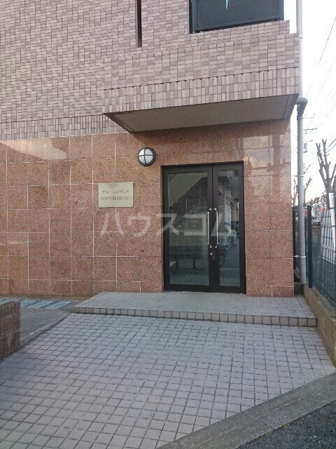 21/29 エントランス