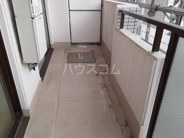 19/28 バルコニー