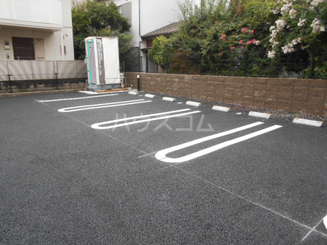22/26 駐車場