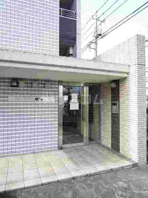 14/25 エントランス