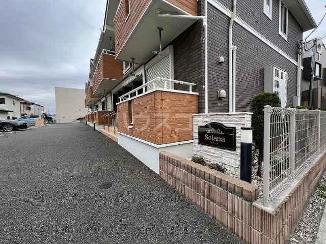 28/30 エントランス