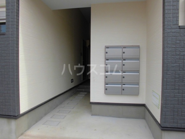 22/30 エントランス