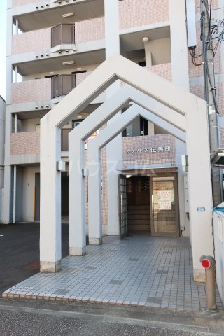 14/16 エントランス