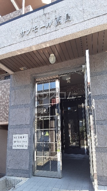 21/30 エントランス