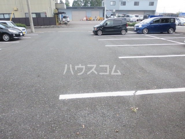 24/24 駐車場