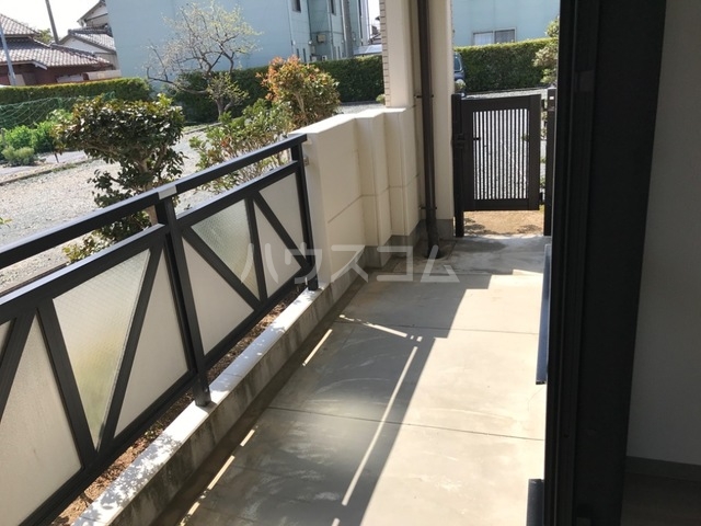 20/28 バルコニー