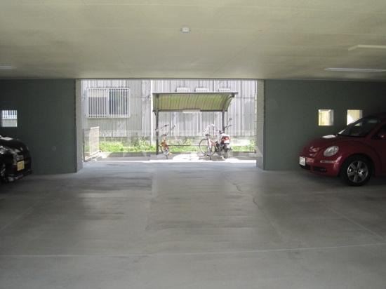 25/30 駐車場