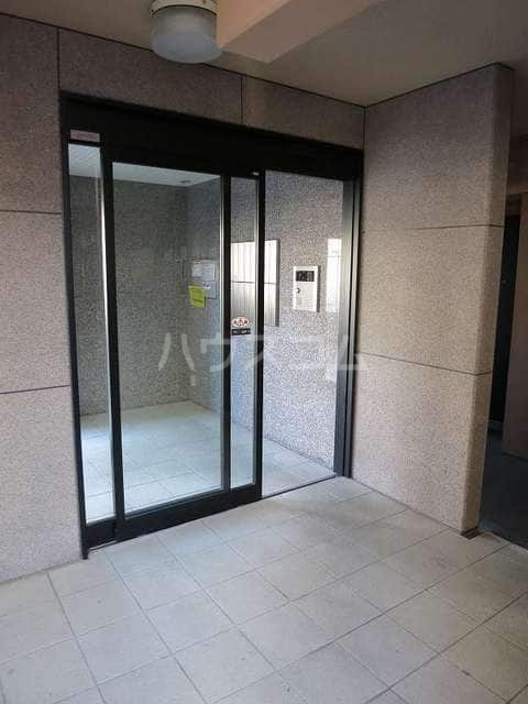 20/30 エントランス