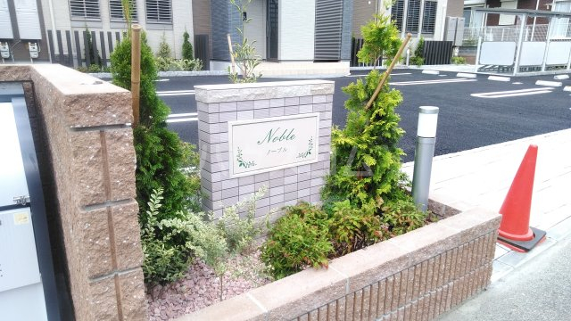 26/30 エントランス