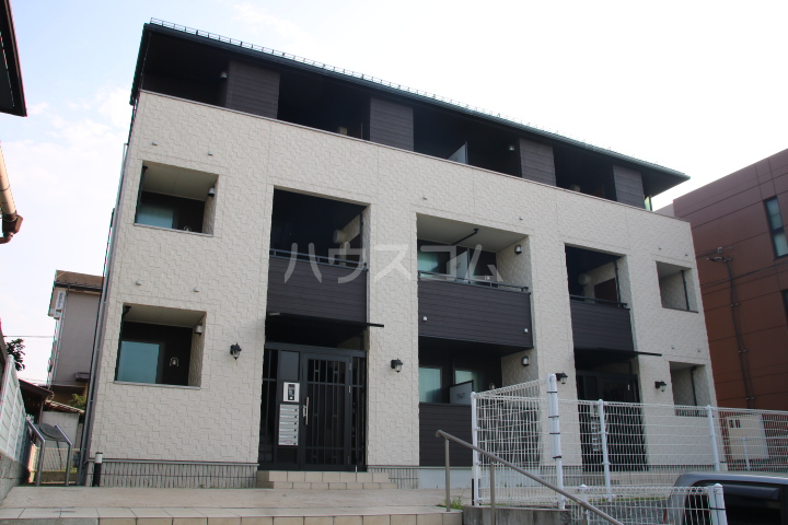 14/20 エントランス