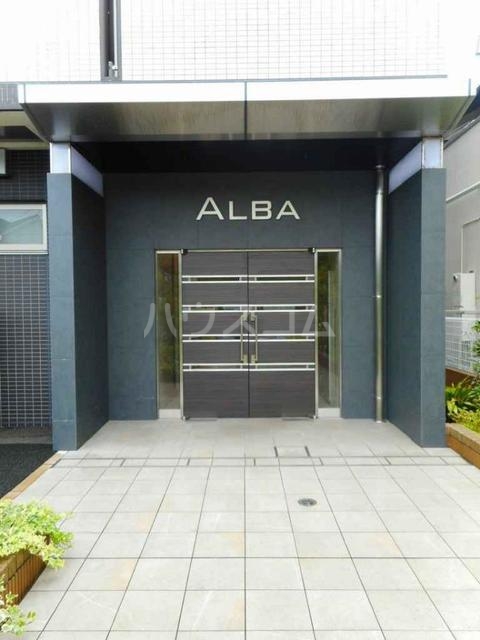 15/23 エントランス