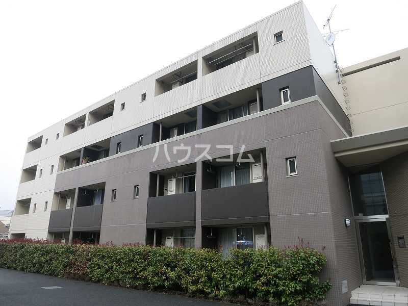 21/30 エントランス