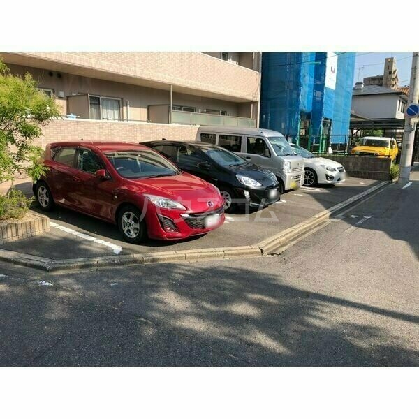 3/5 駐車場