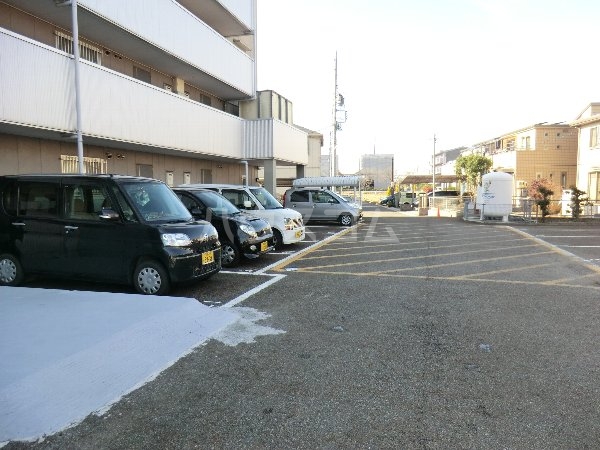 21/22 駐車場