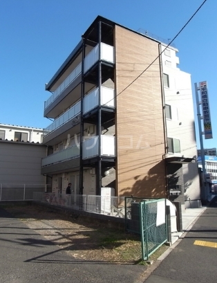 19/28 エントランス