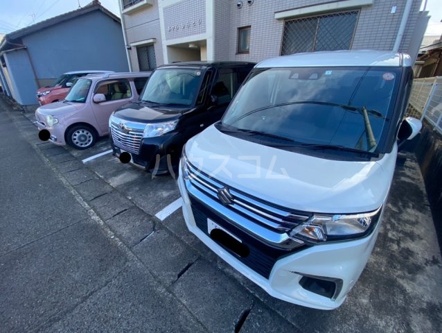 27/29 駐車場