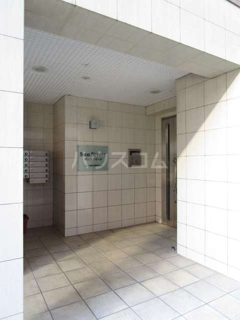 19/29 エントランス