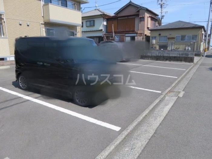 14/15 駐車場
