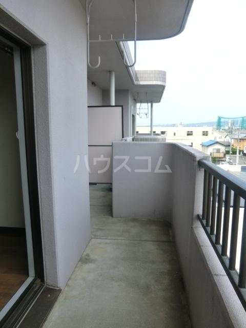 18/23 バルコニー