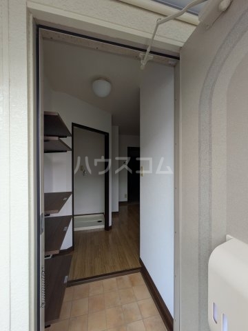 23/25 エントランス