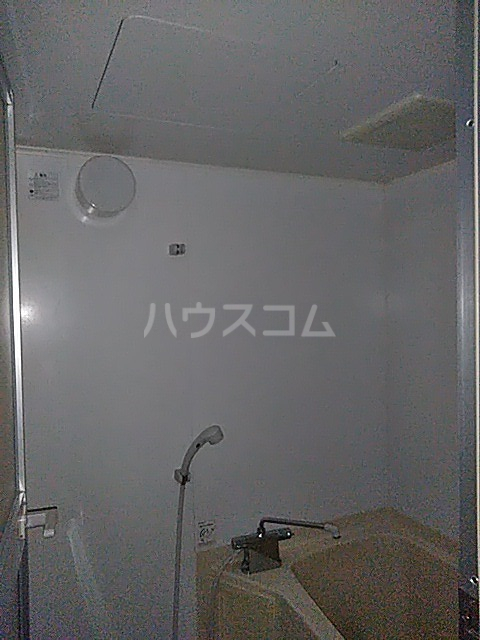 13/30 浴室